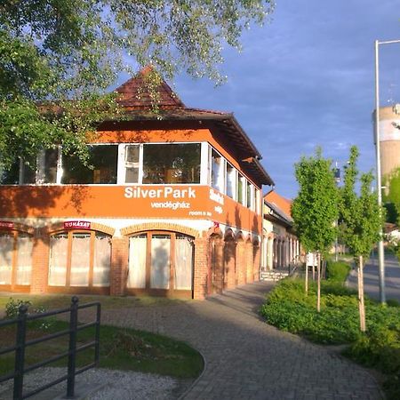 Silver Park Vendeghaz Berettyoujfalu Luaran gambar